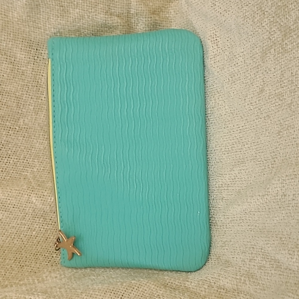 Ipsy makeup bag